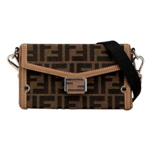 Elegant handbag with geometric design