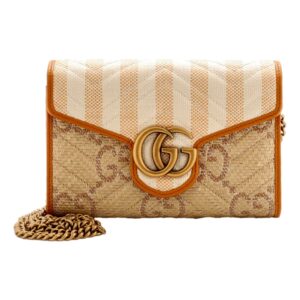 Elegant handbag with gold logo clasp