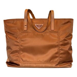 Elegant brown handbag with pocket
